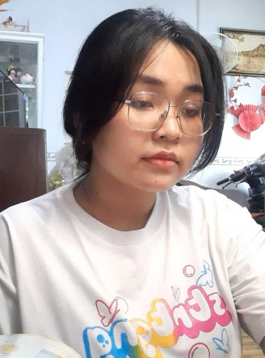 Em Huỳnh Thùy Dương. Em Huỳnh Thùy Dương.