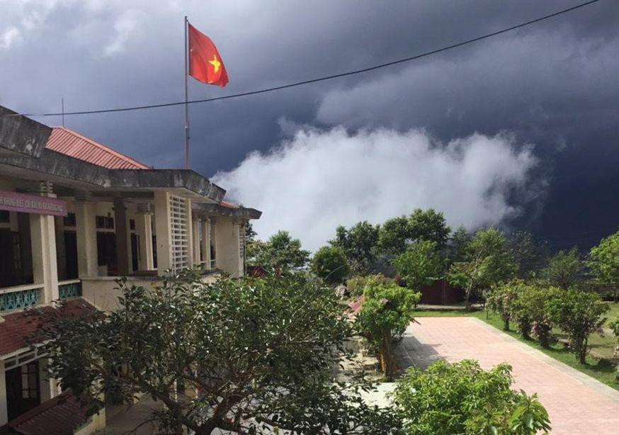 Trường THPT DTNT quanh năm mây mù bao phủ. Trường THPT DTNT quanh năm mây mù bao phủ.