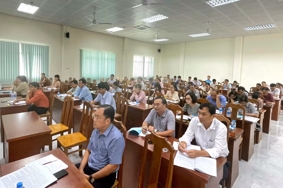 Đại biểu tham dự lớp bồi dưỡng.