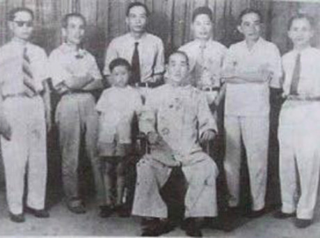 Bí mật về võ sư Việt Nam là Bi mat ve vo su Viet Nam la