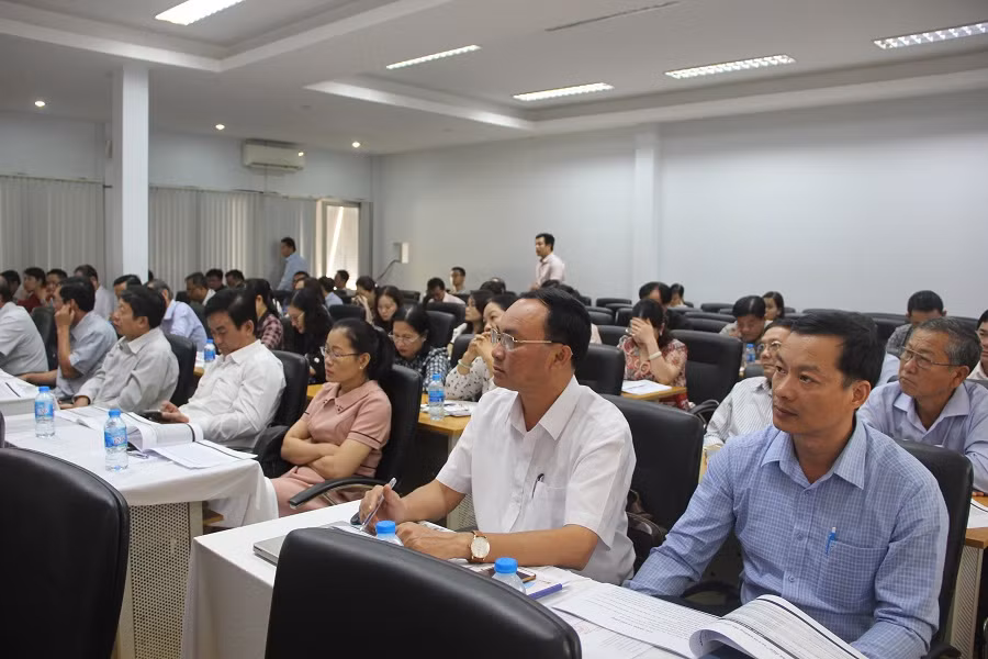 Các cán bộ tuyên giáo có mặt tại buổi tọa đàm