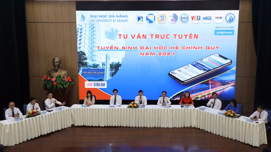 ĐH Đà Nẵng tổ chức tư vấn trực tuyến tuyển sinh 2021.