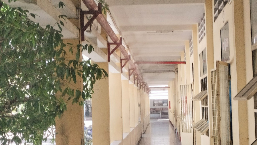 Hệ thống phun sương tại Trường THPT Hồ Thị Kỷ. Ảnh: TG Hệ thống phun sương tại Trường THPT Hồ Thị Kỷ. Ảnh: TG