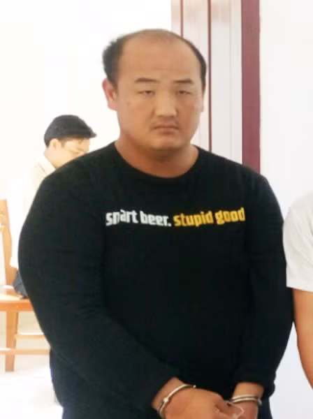 Mat that 4 du khach tu Tam giac vang dang dem len lut vao nha hoang - Anh 3