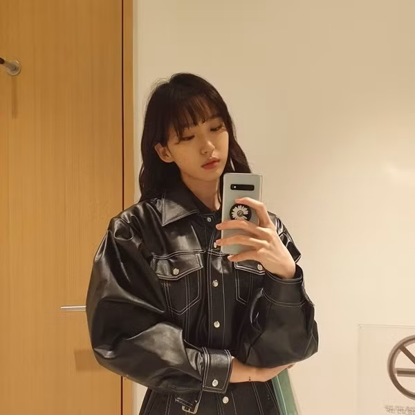 Phong cách thời trang chất lừ của rich kid ngang ngược, sang chảnh nhất "Penthouse" ảnh 8