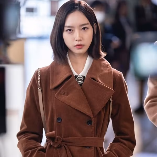 Phong cách thời trang chất lừ của rich kid ngang ngược, sang chảnh nhất "Penthouse" ảnh 1