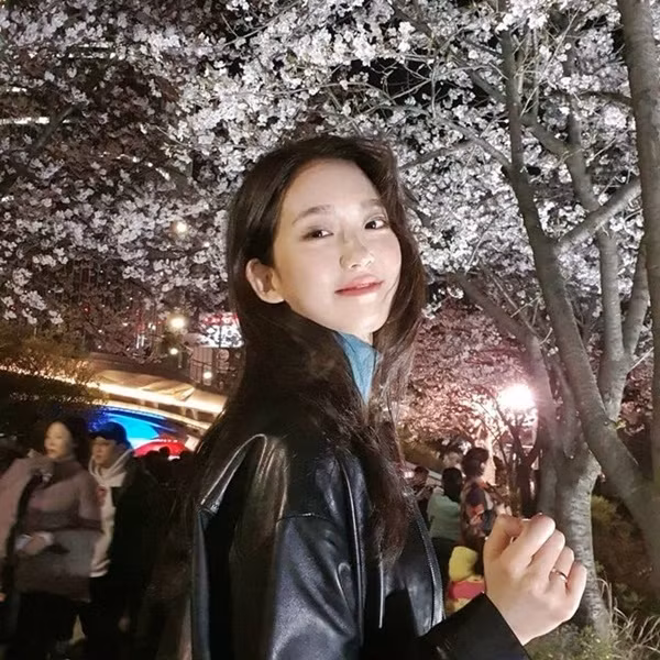 Phong cách thời trang chất lừ của rich kid ngang ngược, sang chảnh nhất "Penthouse" ảnh 11