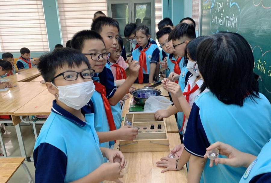 Câu lạc bộ STEM Trường THCS Thanh Xuân Trung. Ảnh: Vân Anh