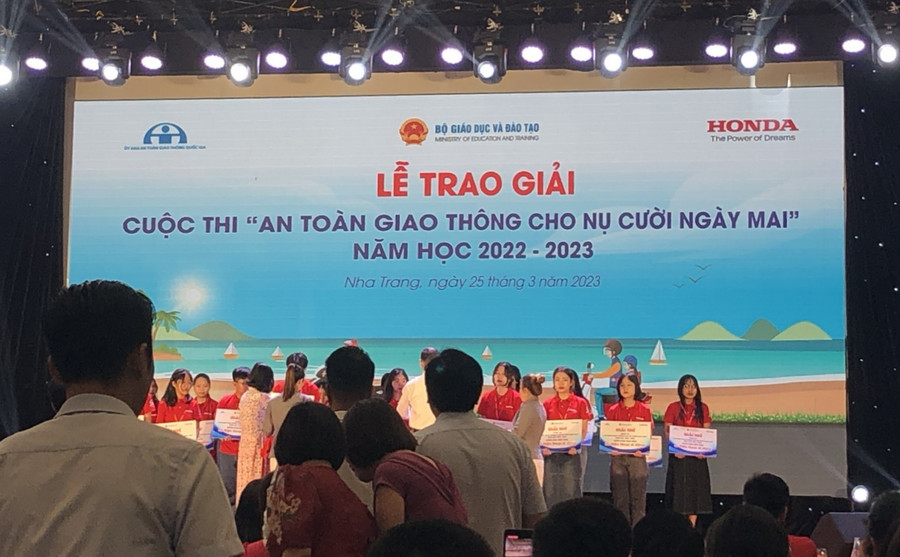 Lễ trao giải Cuộc thi "An toàn giao thông cho nụ cười ngày mai" năm học 2022 - 2023.