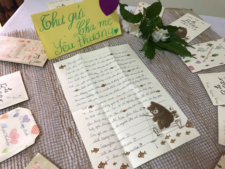 Những dòng suy nghĩ của trẻ em được bộc lộ qua trang viết, tấm thiệp Những dòng suy nghĩ của trẻ em được bộc lộ qua trang viết, tấm thiệp