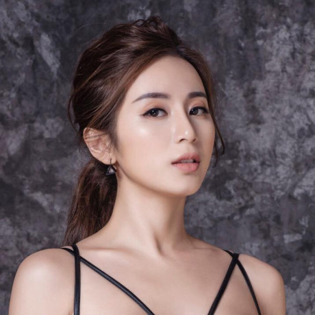 Những hot girl Việt đời đầu giờ ra sao? - Ảnh 6 Nhung hot girl Viet doi dau gio ra sao? - Anh 6