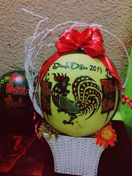 Dua hau tia hinh doc la gia nua trieu dong don Tet - Anh 2