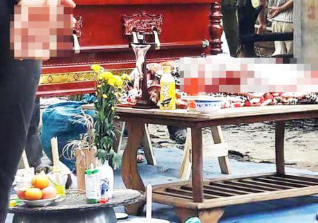 Ở nhà một mình, bé trai 5 tuổi chết cháy thương tâm - Ảnh 2 O nha mot minh, be trai 5 tuoi chet chay thuong tam - Anh 2