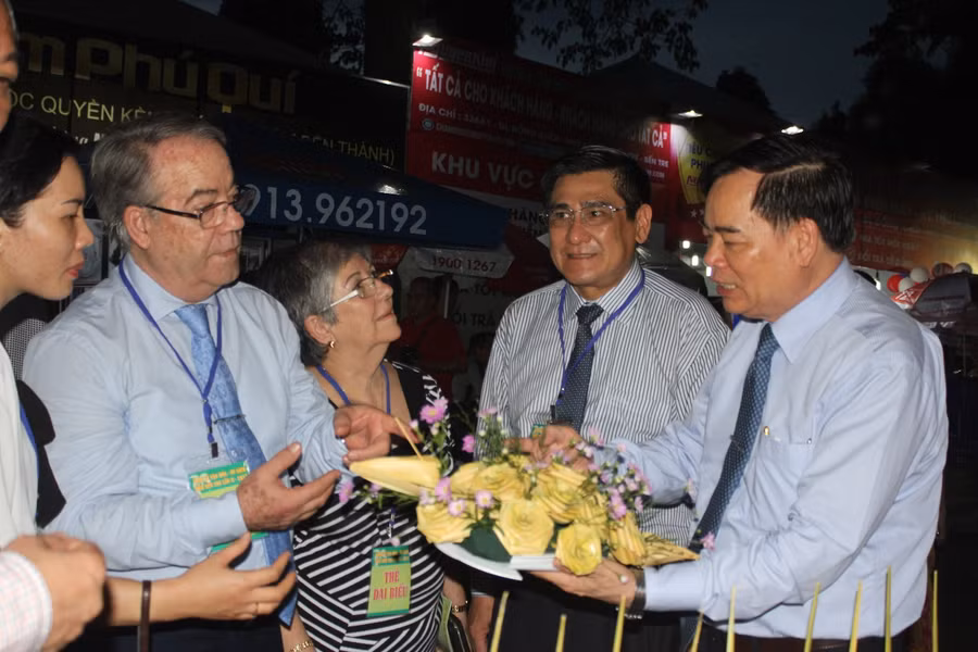 Đây là hoạt động nhằm xúc tiến, quảng bá, giới thiệu hình ảnh của địa phương đến du khách trong và ngoài nước