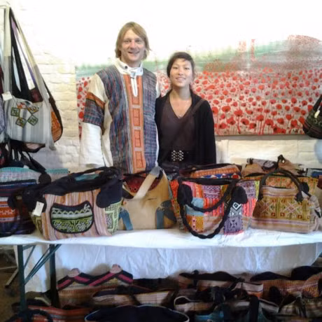 So phan khong ngo cua co be H