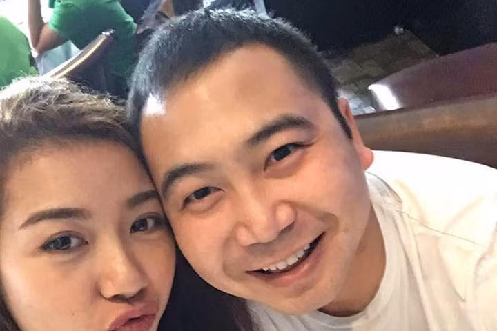 Á hậu Thúy Vân và bạn trai đại gia công khai tình cảm