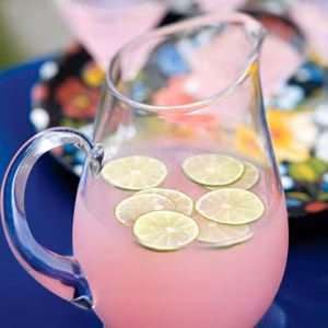 Cang thang va dau dau keo dai khong con theo duoi ban chi voi 1 ly nuoc - Anh 2