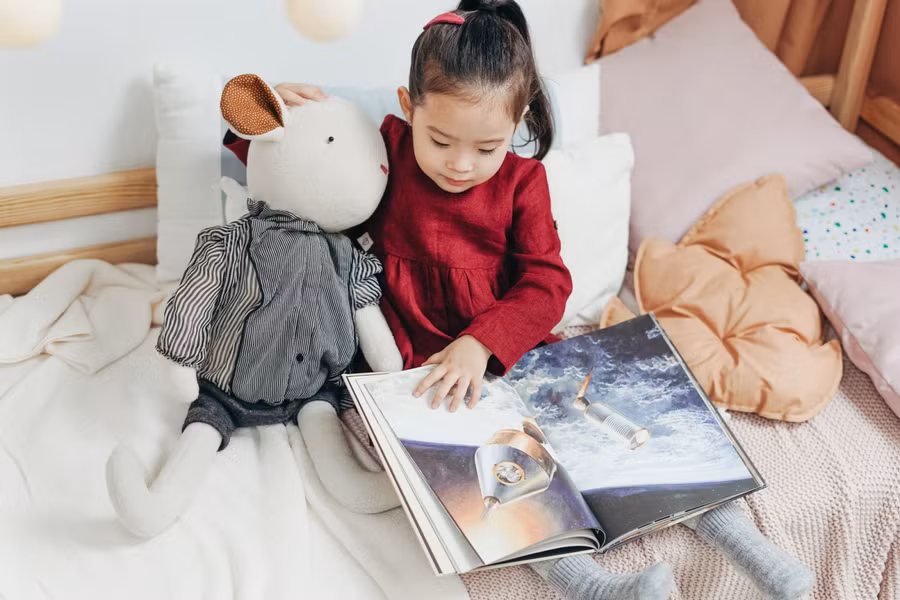 Nguyên nhân dẫn đến việc trẻ đua đòi là sự nuông chiều con của các phụ huynh. Ảnh minh họa.