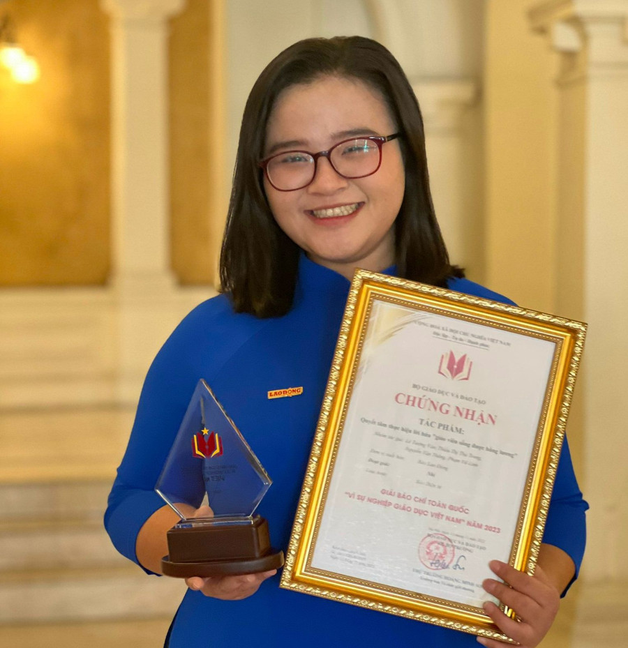 Nhà báo Lê Tường Vân - Báo Lao Động tại Giải Báo chí toàn quốc “Vì sự nghiệp Giáo dục Việt Nam” năm 2023. Ảnh: NVCC Nhà báo Lê Tường Vân - Báo Lao Động tại Giải Báo chí toàn quốc “Vì sự nghiệp Giáo dục Việt Nam” năm 2023. Ảnh: NVCC