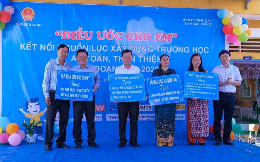 Chương trình “Điều ước cho em” đến với thầy, trò tỉnh Sóc Trăng ảnh 6