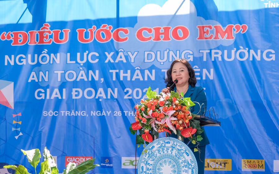 Thứ trưởng Ngô Thị Minh phát biểu tại buổi lễ.