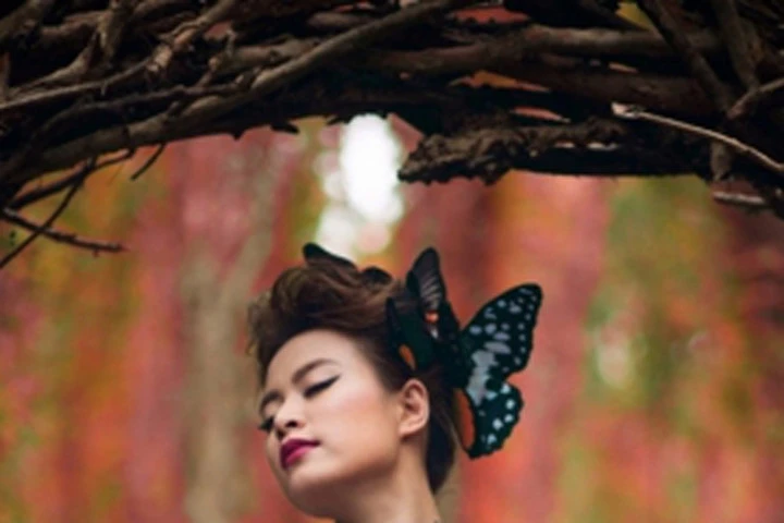 Hoàng Thùy Linh dịu dàng, nữ tính trong MV “Bánh trôi nước” sắp ra mắt.