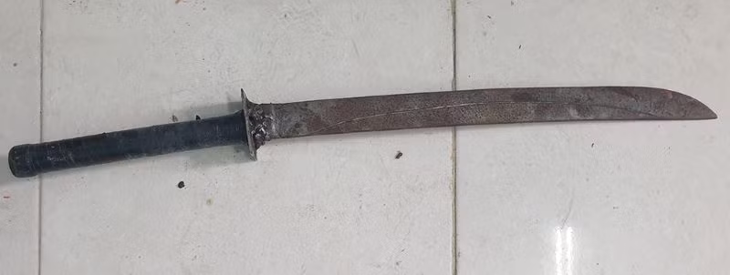 2 trong số hung khí thu giữ của 2 nhóm. (Ảnh: CACC)