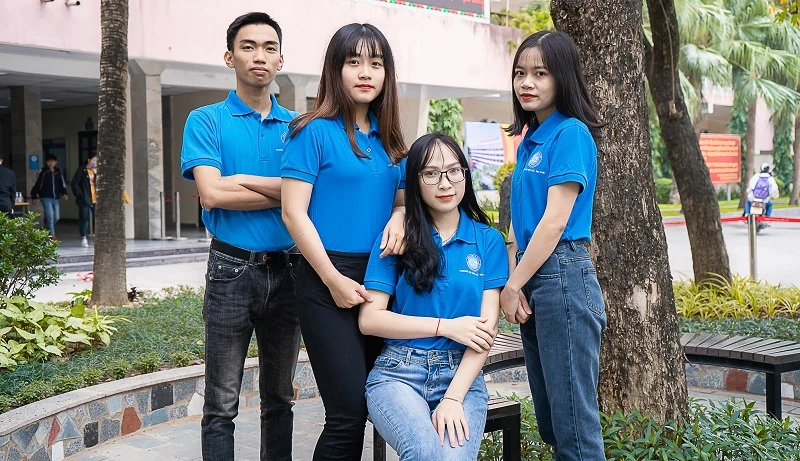 Nhóm sinh viên Trường Đại học Mỏ - Địa chất chế tạo ra vải tự hủy sinh học.