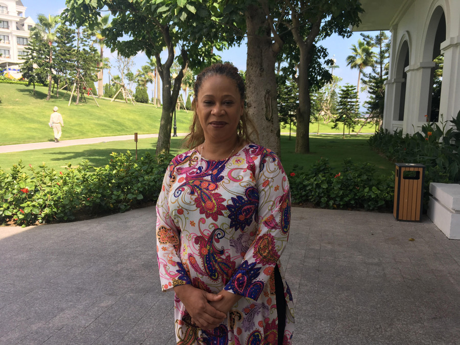 Bà Tami Harriot – Quản lý Dự án toàn cầu về phát triển, Ban Phát triển Quốc tế ĐH Sunshine Coast (Ausstralia) Bà Tami Harriot – Quản lý Dự án toàn cầu về phát triển, Ban Phát triển Quốc tế ĐH Sunshine Coast (Ausstralia)