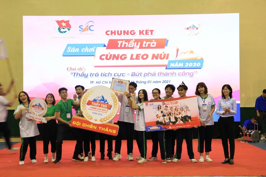 Trường THPT Marie Curie (Quận 3) giành giải Nhất tại hội thi Thầy trò cùng leo núi 2020.