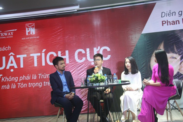 Các diễn giả đánh giá cao 2 cuốn sách trong việc giúp phụ huynh, giáo viên thực hiện kỷ luật tích cực