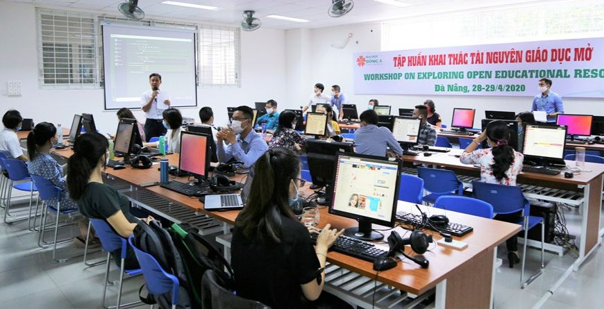 Tập huấn khai thác tài nguyên giáo dục mở do Hiệp hội Các trường đại học, cao đẳng Việt Nam tổ chức. Ảnh: ITN Tập huấn khai thác tài nguyên giáo dục mở do Hiệp hội Các trường đại học, cao đẳng Việt Nam tổ chức. Ảnh: ITN