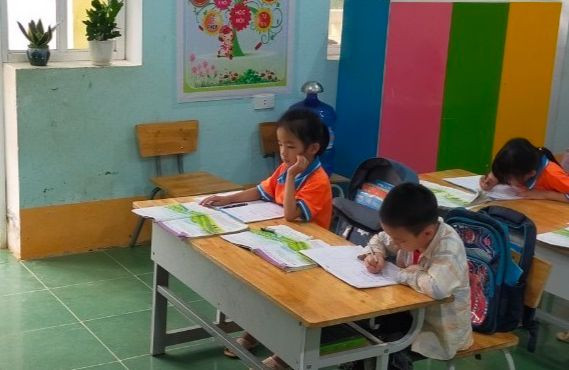 Học trò Trường PTDTBT Tiểu học &amp; THCS Liên Hội (Văn Quan, Lạng Sơn). Ảnh NTCC