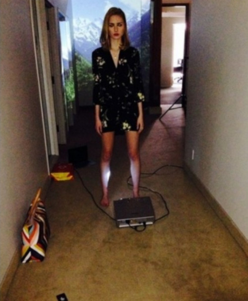 cuoi-te-ghe-27-10-cach-hon-con-gai-khong-ton-cong-7