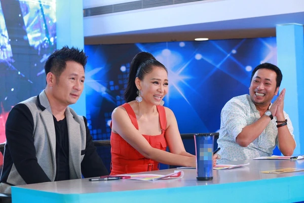 Thu Minh xót xa trước thí sinh thi Vietnam Idol để tìm vợ bỏ nhà đi