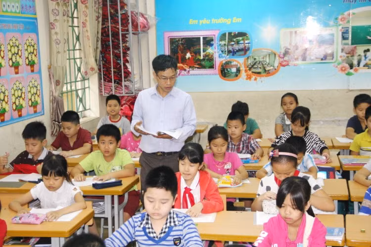 Giáo viên cần chủ động đổi mới phương pháp giảng dạy để có thể bắt nhịp với yêu cầu của môn học. Ảnh chụp ở thời điểm chưa có dịch Covid-19