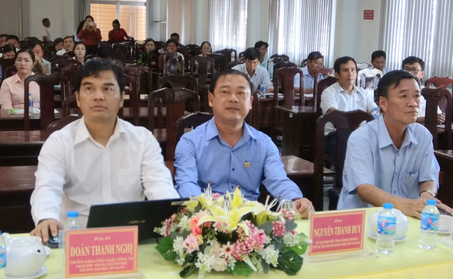 Đại biểu tham dự lớp tập huấn. Đại biểu tham dự lớp tập huấn.