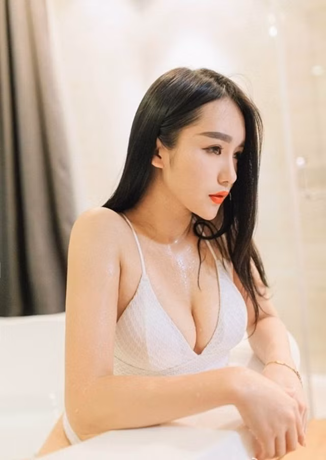  Cô không quá để tâm tới những ý kiến trái chiều về độ tuổi của cô 