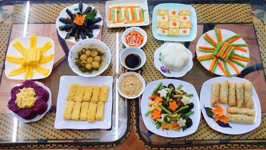 Rằm tháng 7: Chị em chia sẻ mâm cỗ cúng Rằm - 7