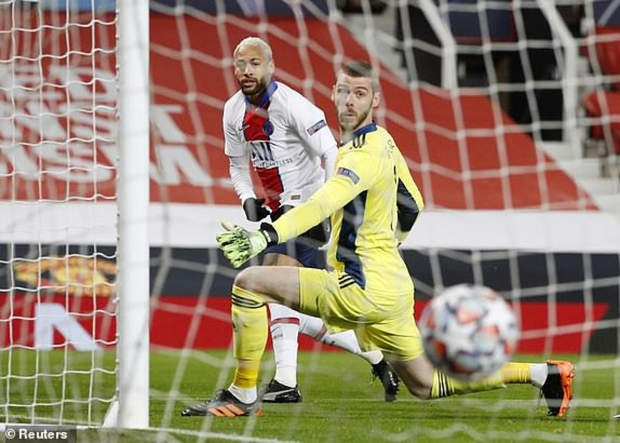 Neymar dương tính với Covid-19 sau kỳ nghỉ ở Ibiza.