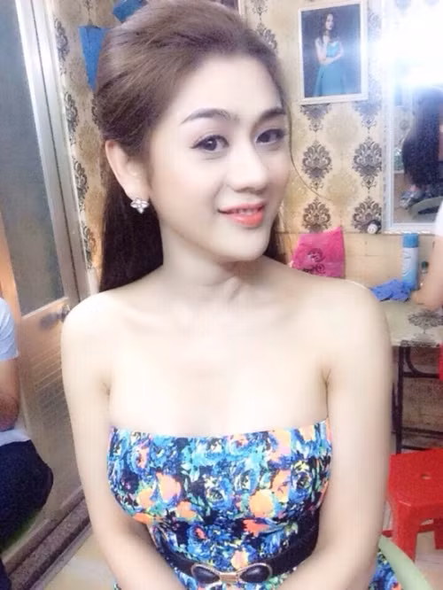 Lâm Chi Khanh không khoe thịt khi ‘đem chuông đánh xứ người’ - Ảnh 1