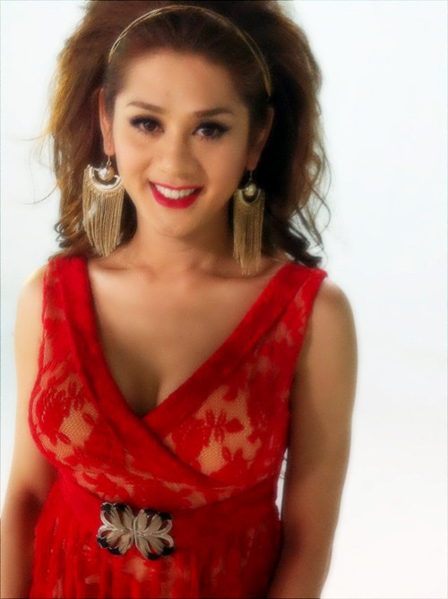 Lâm Chi Khanh không khoe thịt khi ‘đem chuông đánh xứ người’ - Ảnh 2 Lâm Chi Khanh không khoe thịt khi ‘đem chuông đánh xứ người’ - Ảnh 2