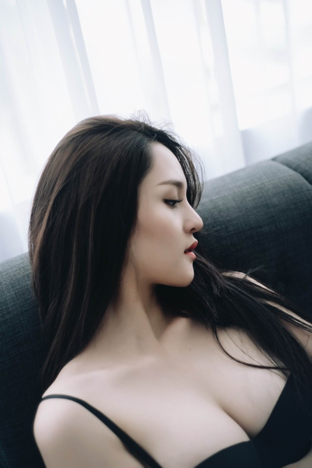 2 Á hậu "hở bạo” nhất lịch sử Hoa hậu Việt Nam ảnh 9 2 Á hậu "hở bạo” nhất lịch sử Hoa hậu Việt Nam ảnh 9