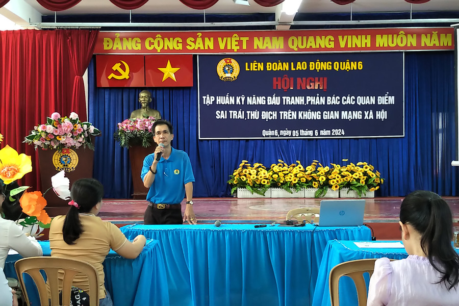 Thời đại 4.0, MXH len lỏi vào tận phòng ngủ, đặt ra yêu cầu quan trọng cho cộng đồng mạng, sao cho sử dụng mà không lạm dụng.