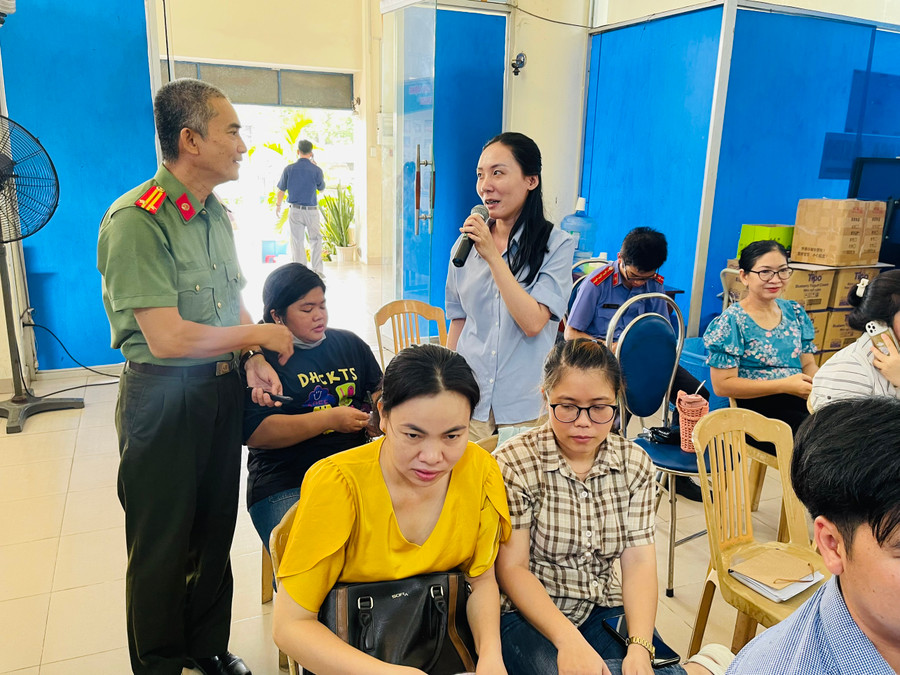 Không khí buổi tập huấn sáng 5-6, do Trường trung cấp Công đoàn và LĐLĐ Quận 6 (TPHCM) phối hợp tổ chức.
