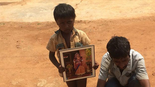 Thariya Korra là người đàn ông duy nhất còn sống trong làng. Ảnh: BBC Thariya Korra là người đàn ông duy nhất còn sống trong làng. Ảnh: BBC