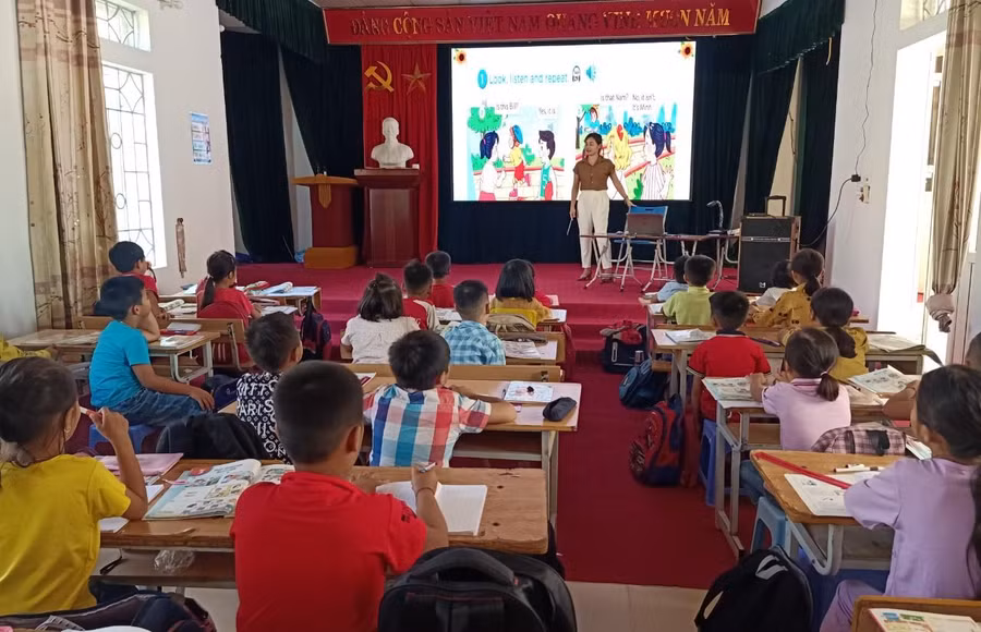 Tiết học theo Chương trình mới của Trường Tiểu học thị trấn Nậm Nhùn.