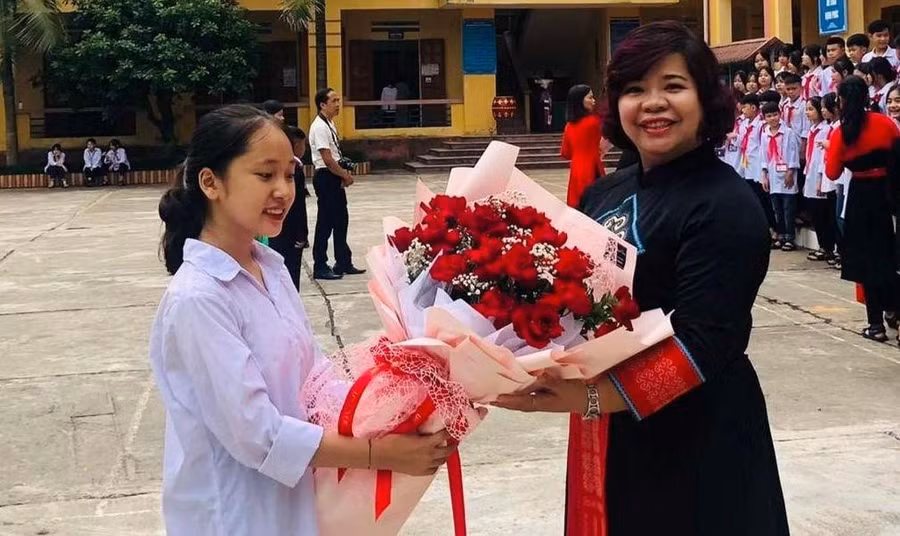 Học trò luôn dành cho cô Trâm tình yêu, sự quý mến.