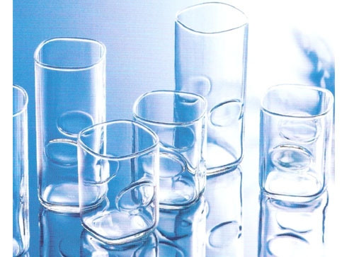 Mẹo rửa cốc thủy tinh sạch bóng Mẹo rửa cốc thủy tinh sạch bóng. Ảnh minh họa