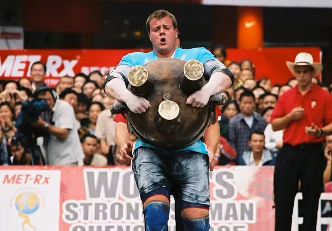 10 người đàn ông khỏe nhất hành tinh